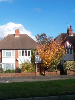 £170,000 - 3 BEDROOM HOUSE (SEMI-DETACHED) Ref No.5120410