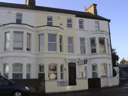 £172,500 - 3 BEDROOM HOUSE (TERRACED) Ref No.12146163