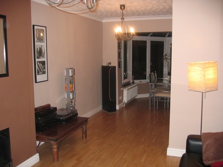 £184,000 - 3 BEDROOM HOUSE (SEMI-DETACHED) Ref No.9837411