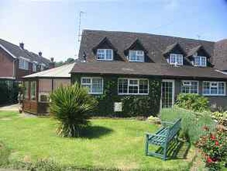 £197,500 - 2 BEDROOM HOUSE (SEMI-DETACHED) Ref No.751445