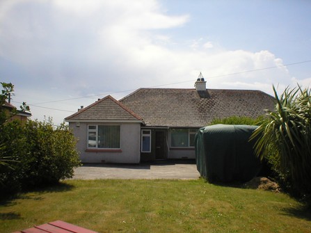 £250,000 - 4 BEDROOM BUNGALOW Ref No.3578184