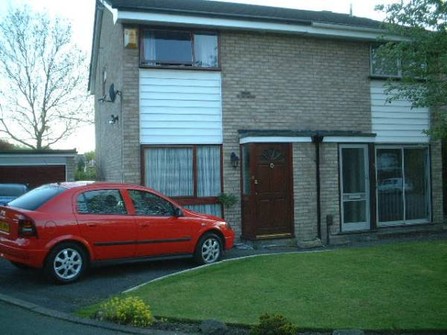 £126,950 - 2 BEDROOM HOUSE (SEMI-DETACHED) Ref No.2158365
