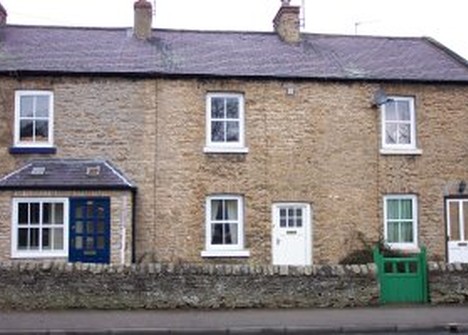 £115,000 - 2 BEDROOM HOUSE (TERRACED) Ref No.10695416