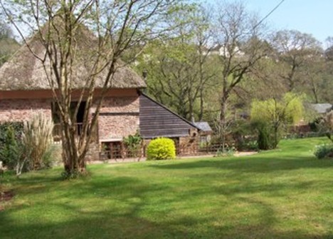£520,000 - 3 BEDROOM HOUSE (DETACHED) Ref No.11237289