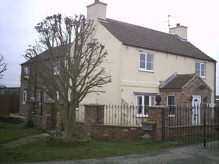 £420,000 - 5 BEDROOM HOUSE (DETACHED) Ref No.6157484