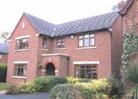 £439,950 - 4 BEDROOM HOUSE (DETACHED) Ref No.5168412